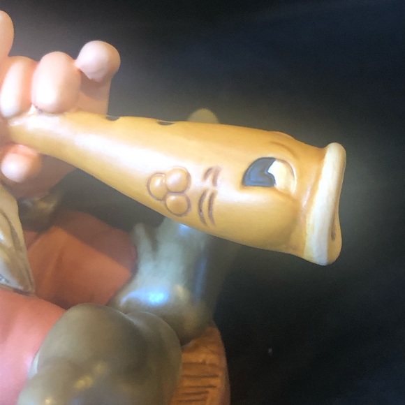 Sleepy zzzzzz fine porcelain figure playing fish flute pipe by Walt Disney - Picture 4 of 10